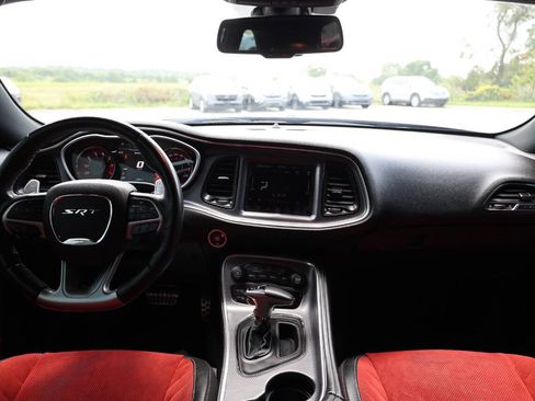 Used 2017 Dodge Challenger SRT Hellcat RWD image 14