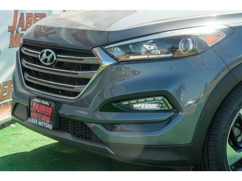 Used 2016 Hyundai Tucson Limited w/ Option Group 03 FWD image 27