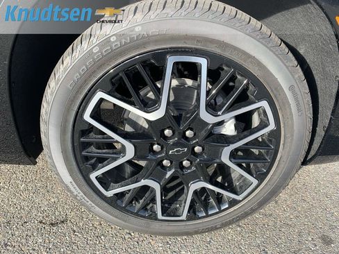 New 2026 Chevrolet Blazer RS w/ LPO, Floor Liner Package AWD/4WD image 9