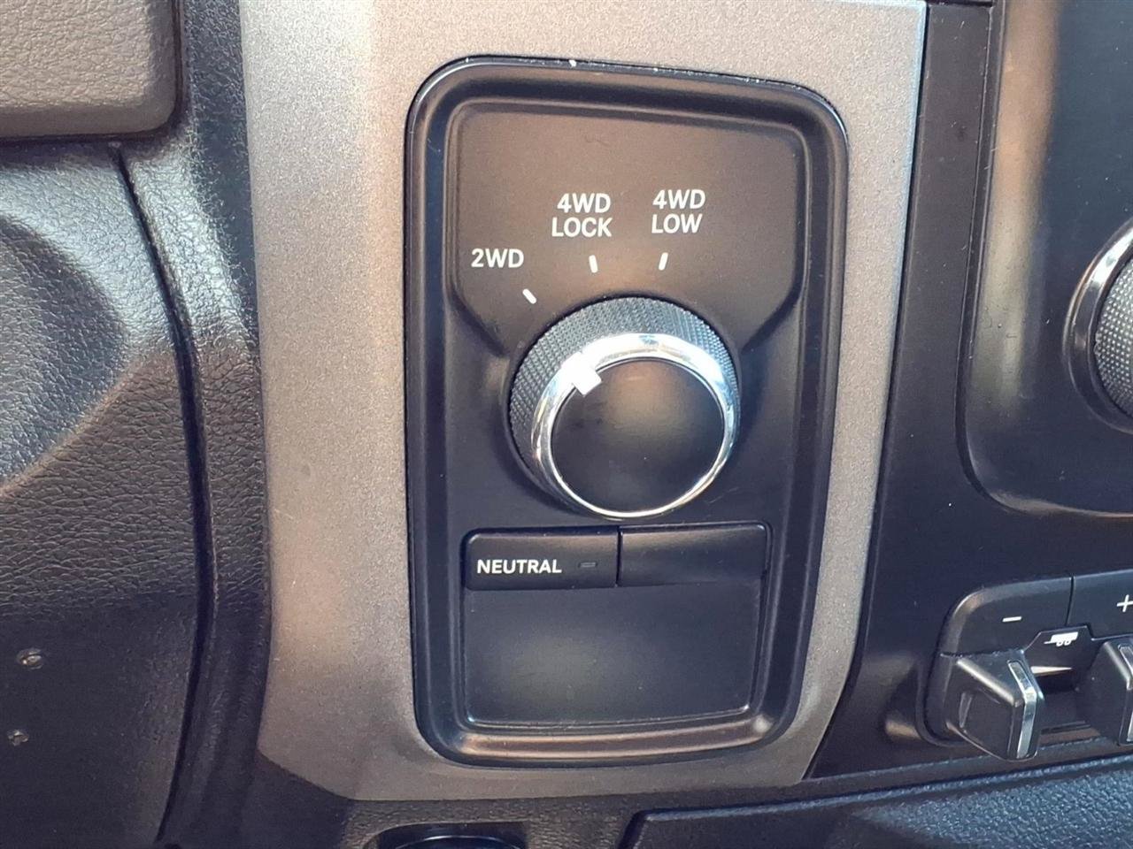 Used 2014 RAM 2500 Tradesman w/ Chrome Appearance Group AWD/4WD image 27