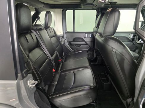Used 2021 Jeep Wrangler Unlimited Sahara image 41