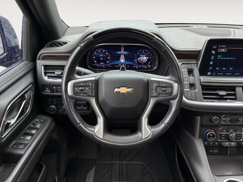 Used 2023 Chevrolet Suburban Premier w/ Advanced Technology Package image 13