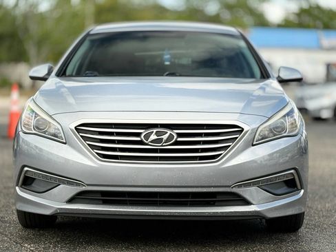 Used 2015 Hyundai Sonata SE image 3