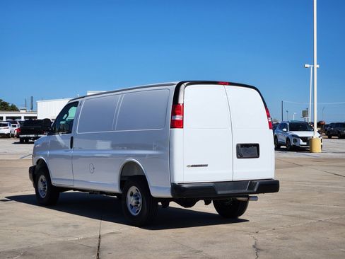 New 2025 Chevrolet Express 2500 w/ Driver Convenience Package RWD image 4