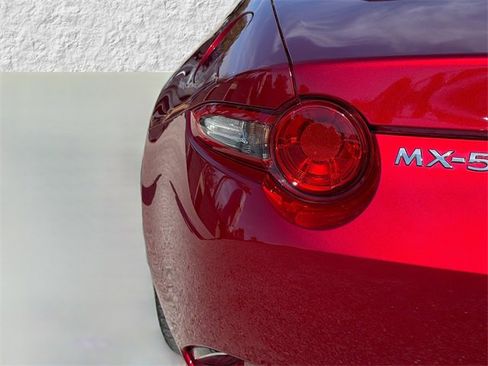 Used 2021 MAZDA MX-5 Miata Grand Touring image 10