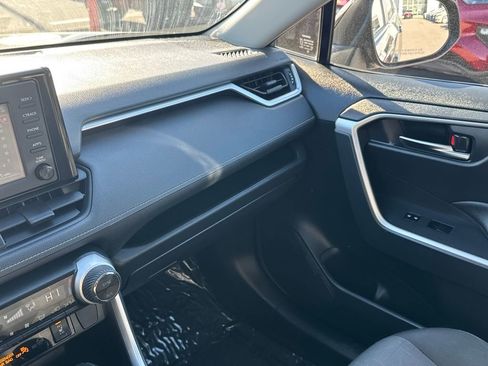Used 2019 Toyota RAV4 XLE w/ Convenience Package AWD/4WD image 30