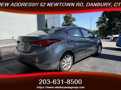 Used 2016 Hyundai Elantra SE w/ Option Group 02 FWD image 5