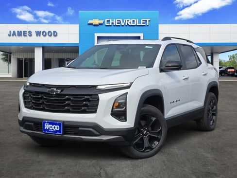 New 2026 Chevrolet Equinox LT w/ Convenience Package II FWD image 1