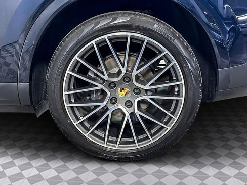 Used 2020 Porsche Cayenne image 31