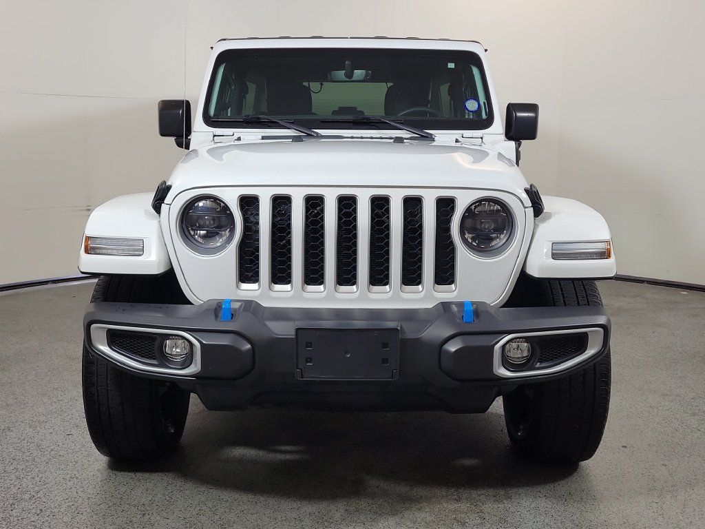 Used 2023 Jeep Wrangler Unlimited Sahara w/ Cold Weather Group AWD/4WD image 2