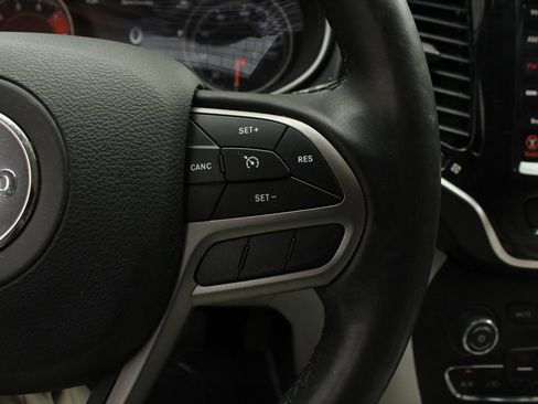 Used 2019 Jeep Cherokee Limited AWD/4WD image 31