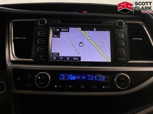 Used 2016 Toyota Highlander Limited Platinum AWD/4WD image 21