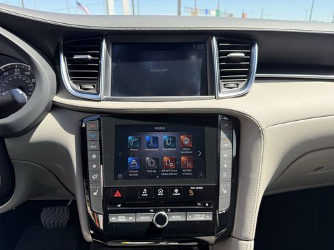 Certified 2025 INFINITI QX50 Luxe image 18