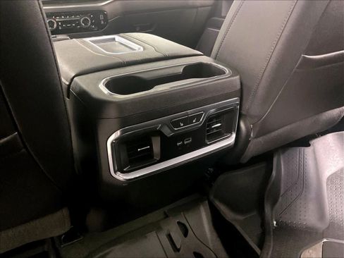 Used 2022 Chevrolet Silverado 1500 High Country w/ High Country Premium Package image 28