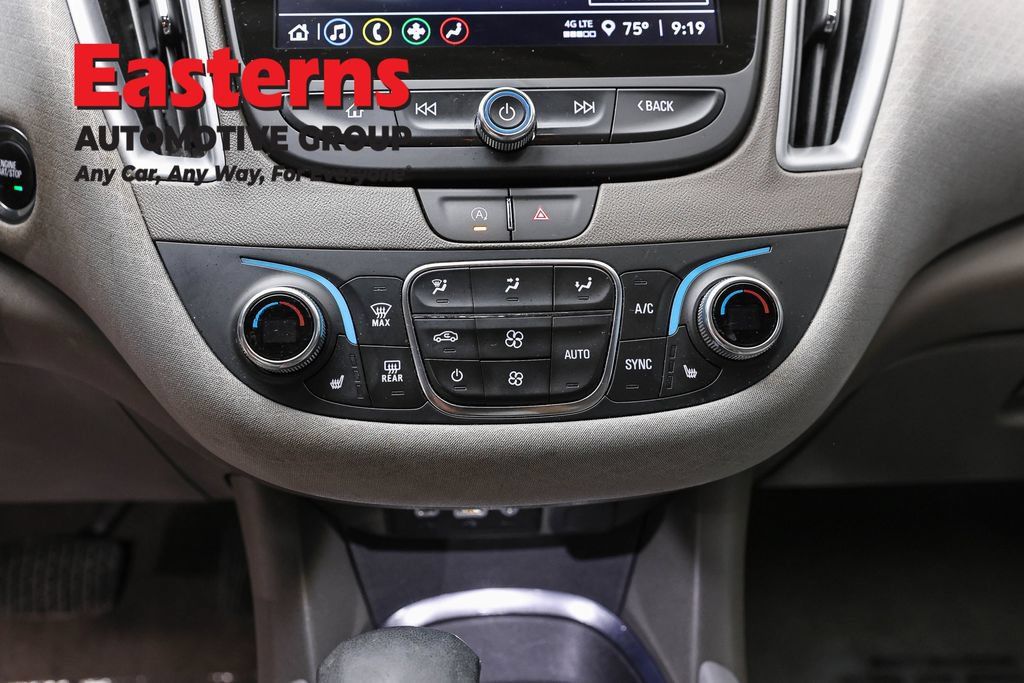 Used 2025 Chevrolet Malibu LT FWD image 20