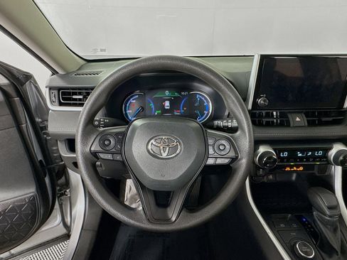 Certified 2025 Toyota RAV4 XLE AWD/4WD image 13