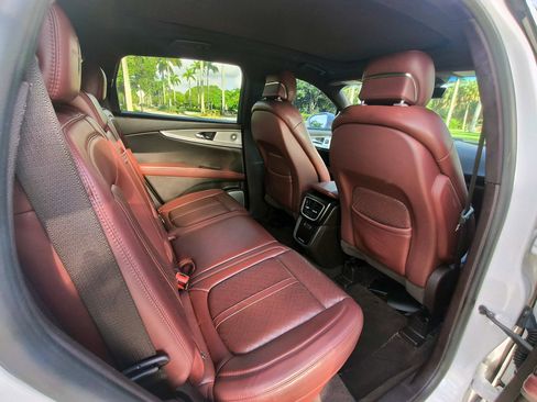 Used 2019 Lincoln Nautilus Black Label AWD/4WD image 38