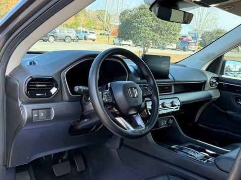 Used 2024 Honda Pilot EX-L image 16