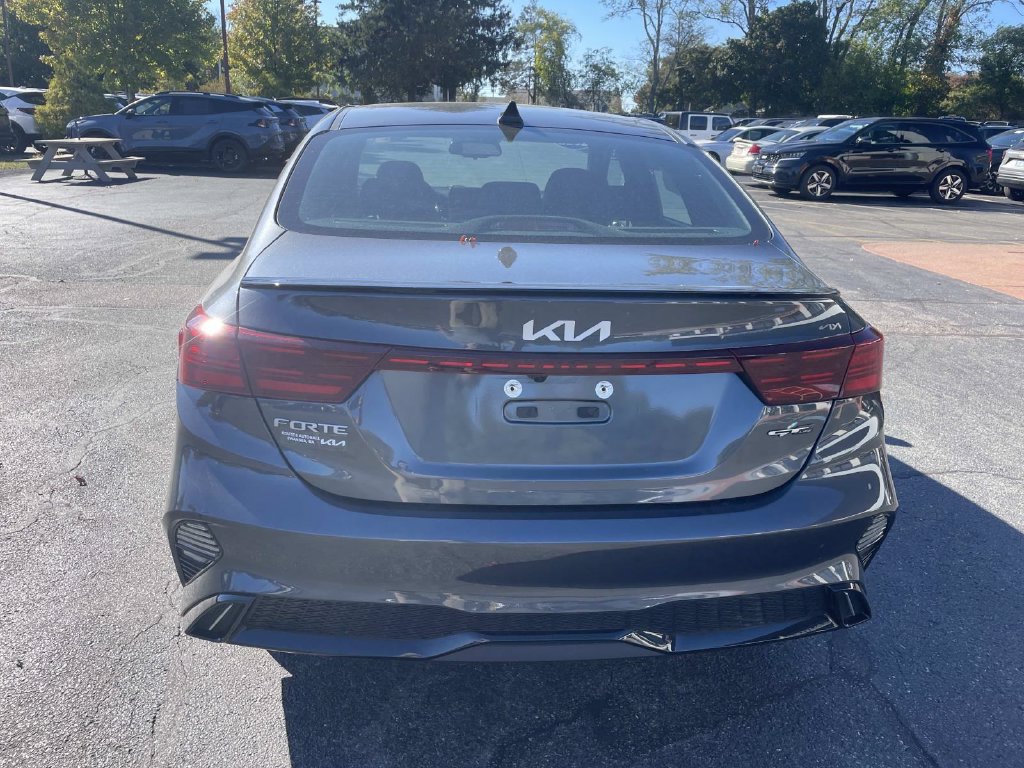 Used 2023 Kia Forte GT-Line FWD image 4