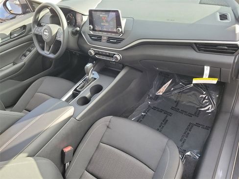 New 2025 Nissan Altima 2.5 S image 10