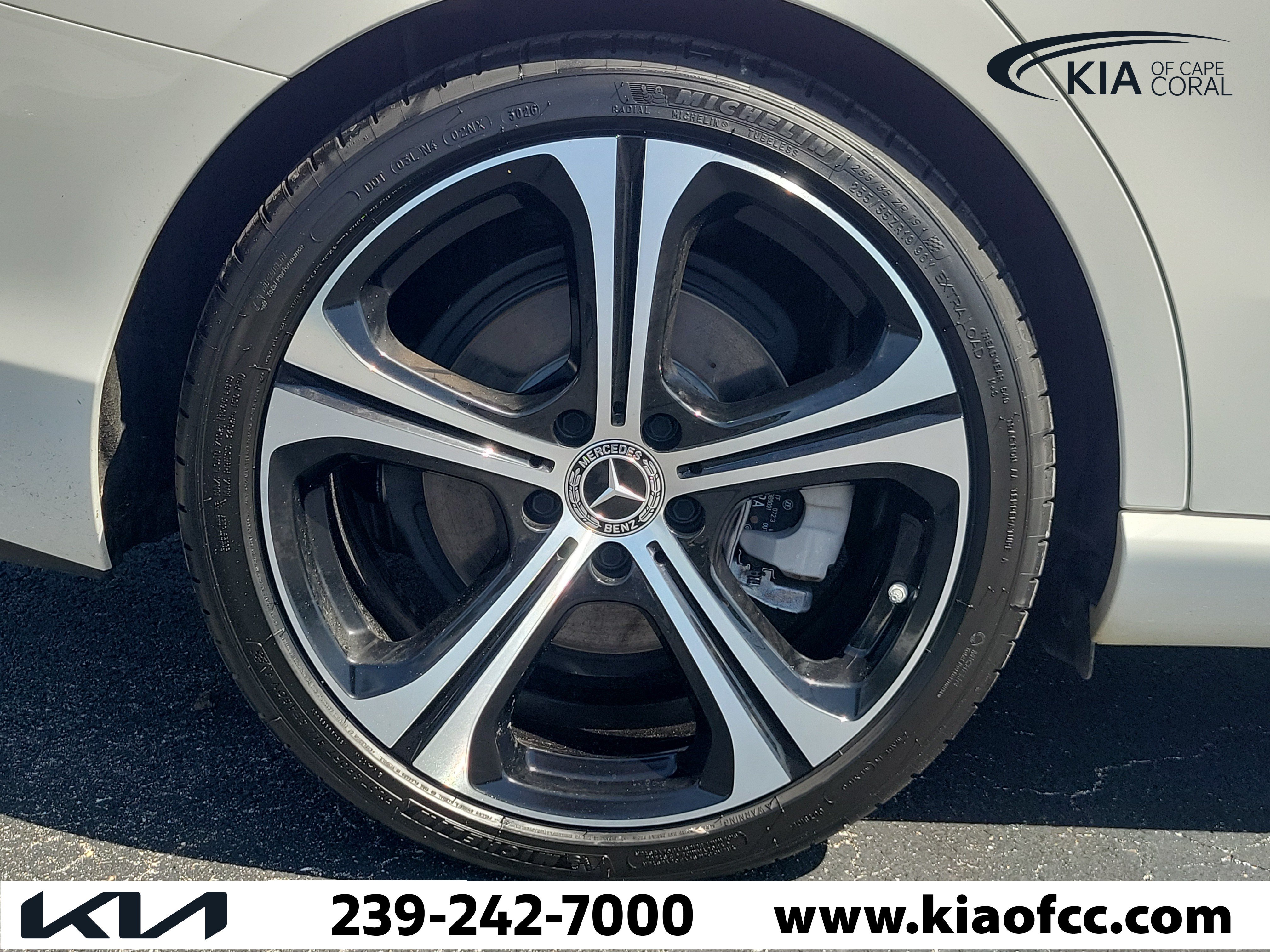 Used 2024 Mercedes-Benz C 300 Sedan image 9