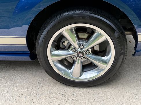 Used 2009 Ford Mustang GT Premium image 21