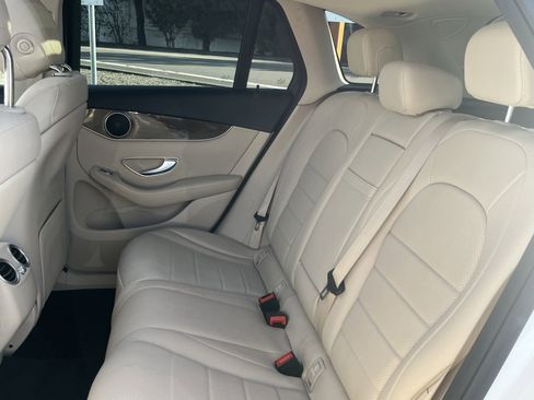 Used 2020 Mercedes-Benz GLC 300 4MATIC image 14