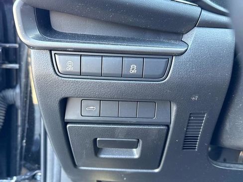 Used 2021 MAZDA MAZDA3 s image 27