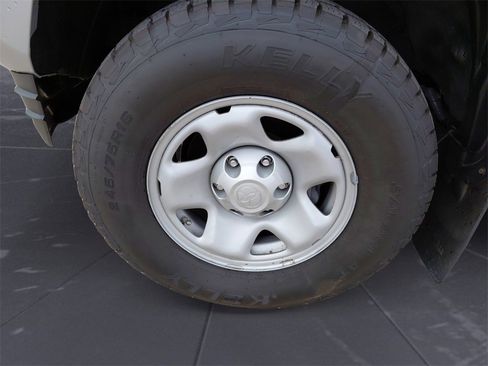 Used 2022 Toyota Tacoma SR image 14