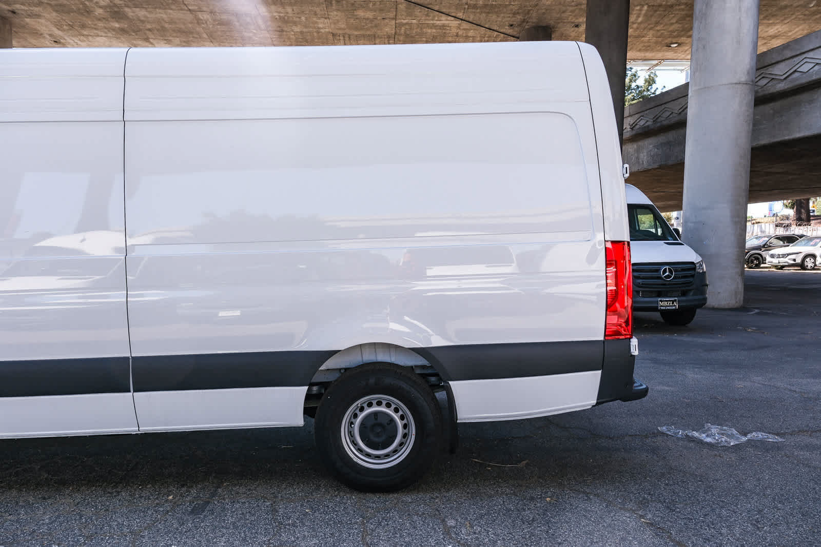New 2025 Mercedes-Benz eSprinter 170 Cargo image 8