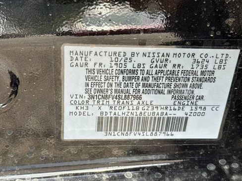 New 2025 Nissan Versa SR w/ Trunk Package image 22