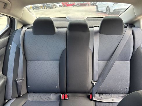 Used 2025 Nissan Versa SV FWD image 38