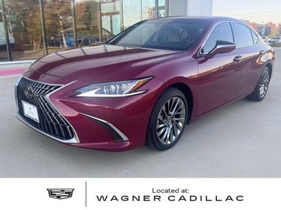 Used 2025 Lexus ES 300h w/ Luxury Package