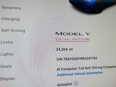 Used 2024 Tesla Model Y Performance AWD/4WD image 39