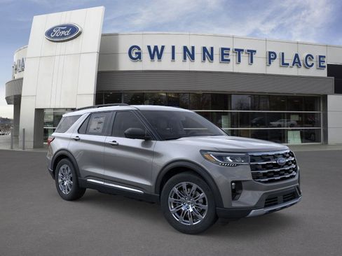 New 2025 Ford Explorer Active w/ Active Comfort Package image 7