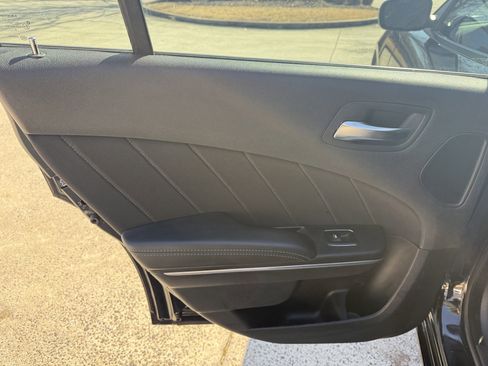 Used 2015 Dodge Charger R/T w/ Wheels & Tunes Group image 23