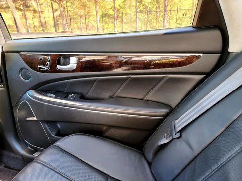 Used 2012 Hyundai Equus Signature image 29