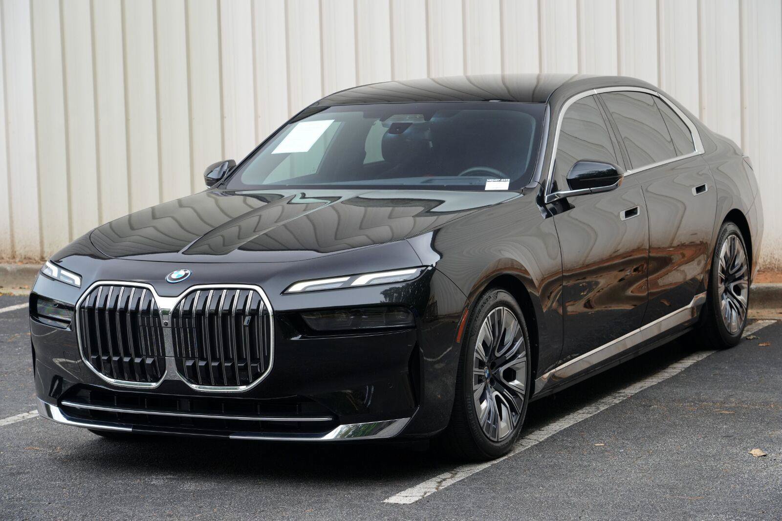 Used 2023 BMW i7 xDrive60 AWD/4WD image 56
