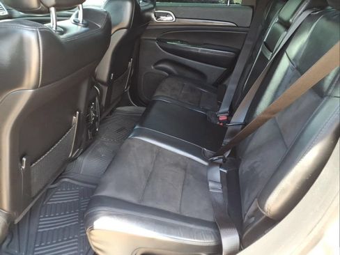 Used 2020 Jeep Grand Cherokee Altitude RWD image 17