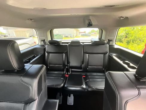 Used 2026 Ford Expedition Platinum w/ Driver's Package AWD/4WD image 40