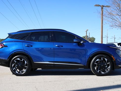 Used 2025 Kia Sportage SX image 6