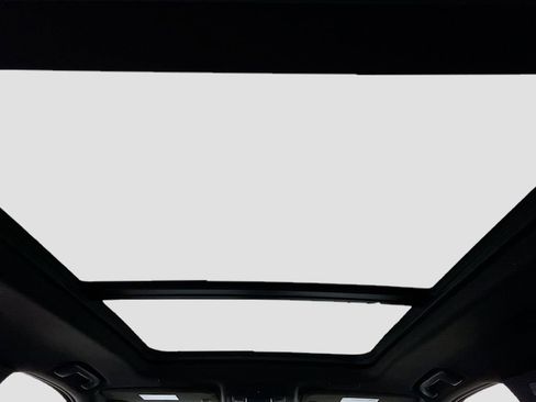 Used 2023 Cadillac Escalade Premium Luxury image 23