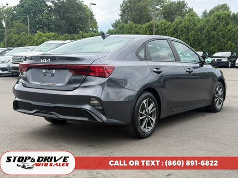 Used 2023 Kia Forte LXS FWD image 5