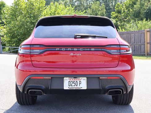 Used 2025 Porsche Macan image 7