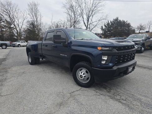 Used 2023 Chevrolet Silverado 3500 W/T image 2
