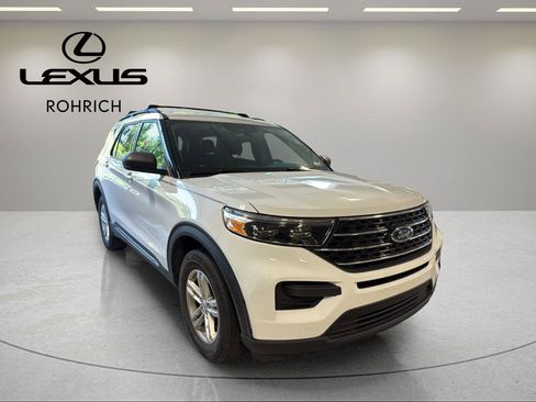 Used 2021 Ford Explorer XLT w/ Class III Trailer Tow Package AWD/4WD image 4