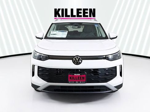 New 2026 Volkswagen Tiguan SE image 2