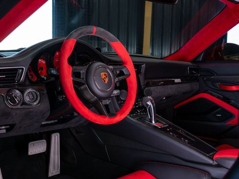 Used 2018 Porsche 911 GT2 RS RWD image 19