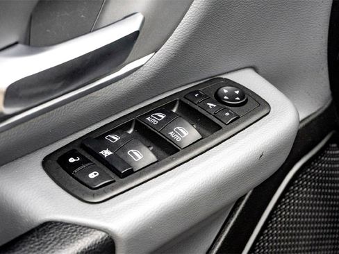 Used 2022 RAM 1500 Lone Star image 11