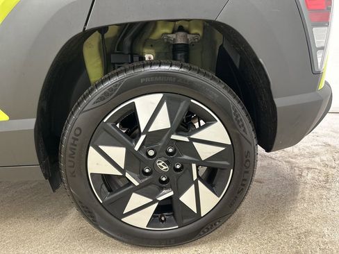 Used 2025 Hyundai Kona SEL image 27